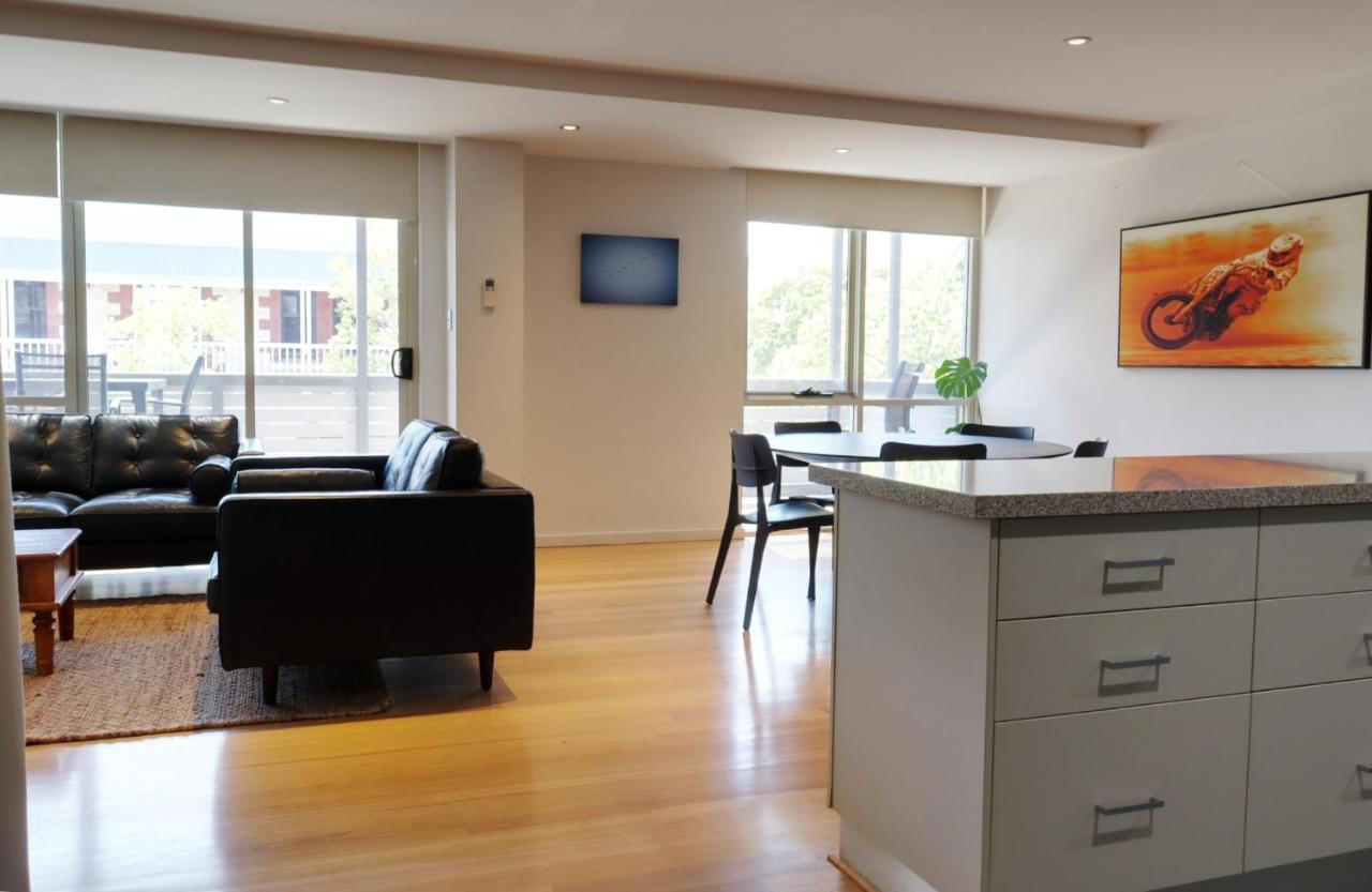Fiveways Balcony, King Bed, Chef'S Kitchen Daire Fremantle Dış mekan fotoğraf
